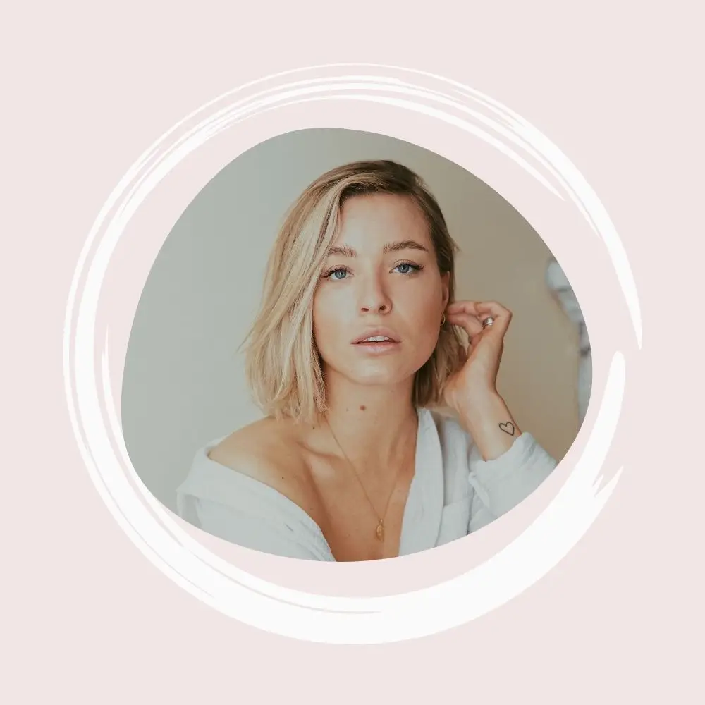 nutrivna template testimonial female img.jpg